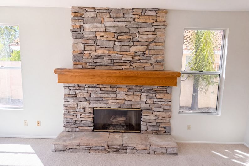 Photo 9 of 25 of 8932 Mesa Oak Dr, Riverside, CA