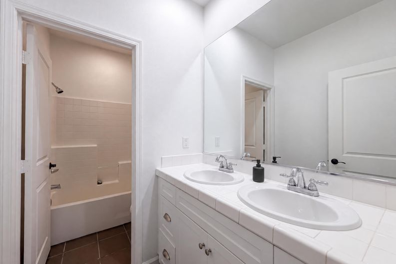 Photo 22 of 31 of 21981 Propello Dr, Santa Clarita, CA