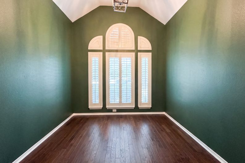 Photo 14 of 18 of 1416 Willow Wood Dr, Carrollton, TX