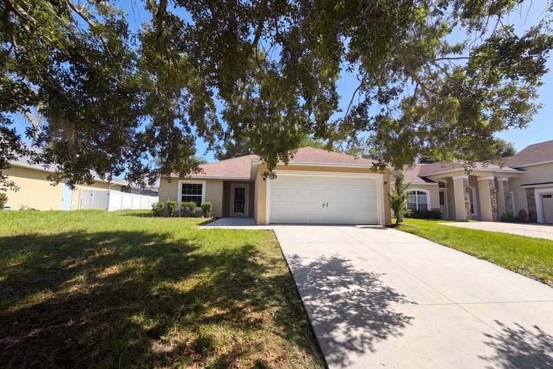 Photo 21 of 23 of 33137 Irongate Dr, Leesburg, FL