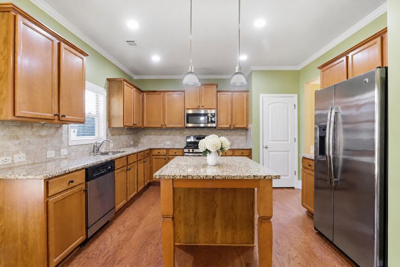 Photo 15 of 44 of 206 Providence Walk Ct, Canton, GA