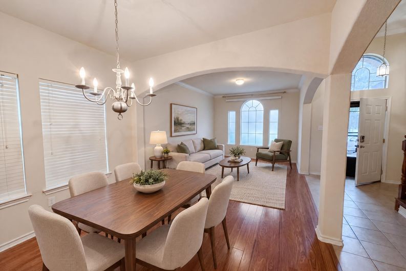 Photo 6 of 20 of 9816 Mullins Crossing Dr, Fort Worth, TX