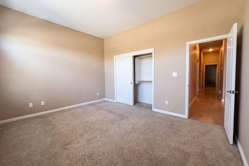 Photo 19 of 35 of 11904 Kenseth St, Bakersfield, CA