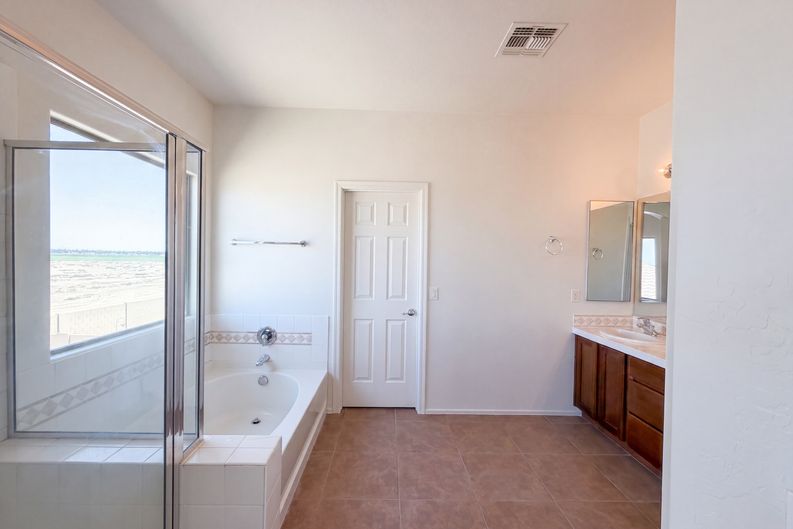 Photo 16 of 30 of 1806 N Wildflower Ln, Casa Grande, AZ
