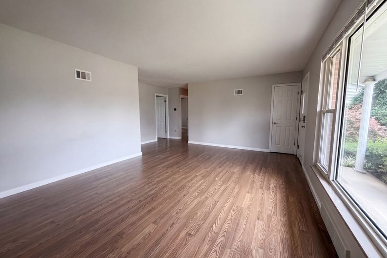 Photo 8 of 21 of 871 Wycliffe Ct, Saint Louis, MO