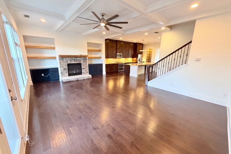 Photo 3 of 44 of 2256 Royal Vineyard Ln SE, Smyrna, GA
