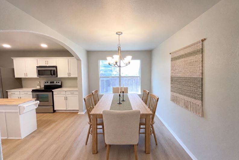 Photo 6 of 21 of 8222 Grissom Cir, San Antonio, TX
