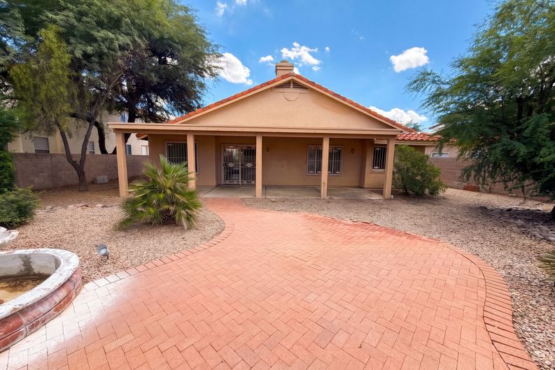Photo 5 of 16 of 3113 W Corte Olivia, Tucson, AZ