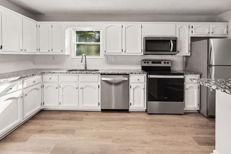 Photo 8 of 15 of 1724 Burgin Ave, Birmingham, AL