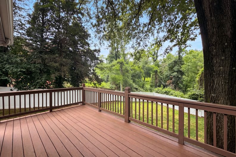 Photo 22 of 25 of 207 Renaldo Dr, Chesterfield, MO