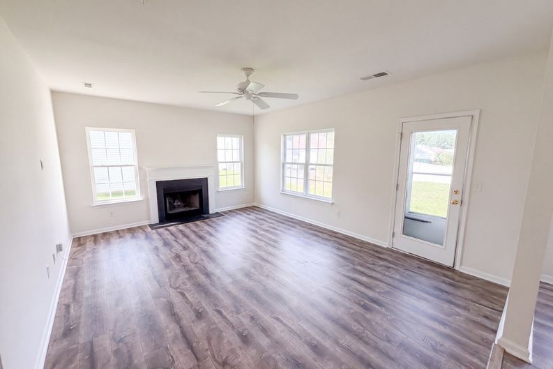 Photo 11 of 27 of 3527 Mallory Taylor Ln, Charlotte, NC