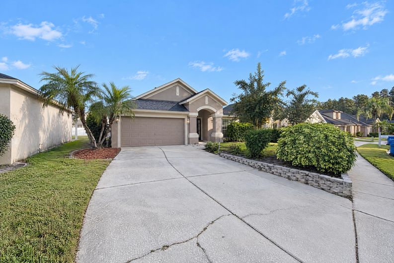 Photo 32 of 37 of 30447 Iverson Dr, Wesley Chapel, FL