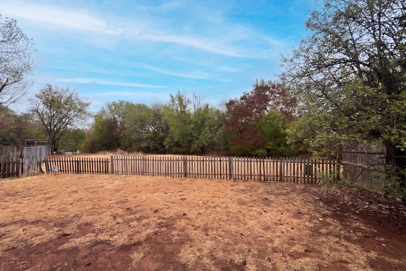 Photo 19 of 24 of 1709 Baron Dr, Norman, OK