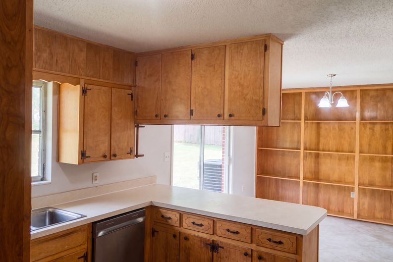 Photo 9 of 28 of 141 Chessher Ct, Crestview, FL