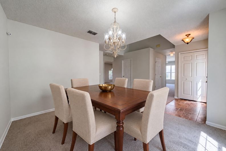 Photo 11 of 26 of 2158 Willesdon Dr W, Jacksonville, FL
