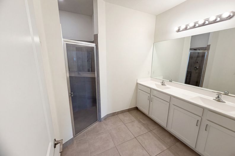 Photo 22 of 42 of 12473 NW Lynch Ln, Port Saint Lucie, FL