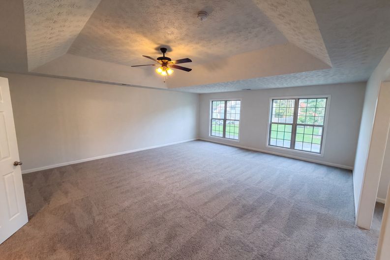 Photo 13 of 28 of 5747 Union Pointe Dr, Union City, GA