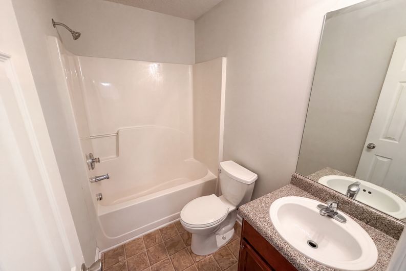 Photo 13 of 20 of 7553 Rutgers Cir, Fairburn, GA