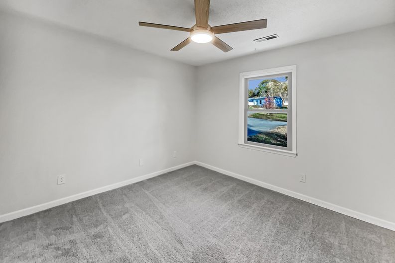 Photo 3 of 18 of 4051 Gordon Ct, Winston Salem, NC