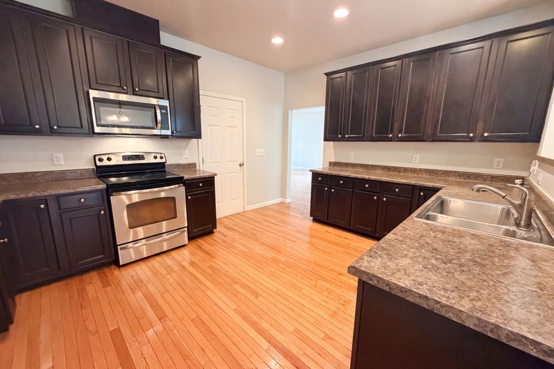 Photo 9 of 23 of 5237 Emerald Spring Dr, Knightdale, NC
