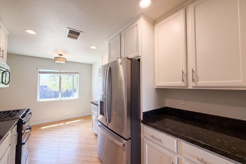 Photo 11 of 29 of 909 W Missouri Ave, Phoenix, AZ
