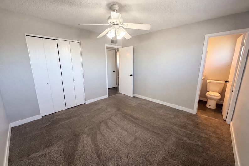 Photo 4 of 22 of 1430 E Flossmoor Ave, Mesa, AZ