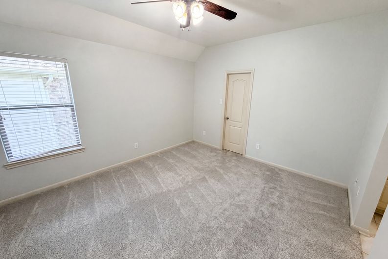 Photo 20 of 36 of 15822 Maple Shores Dr, Houston, TX