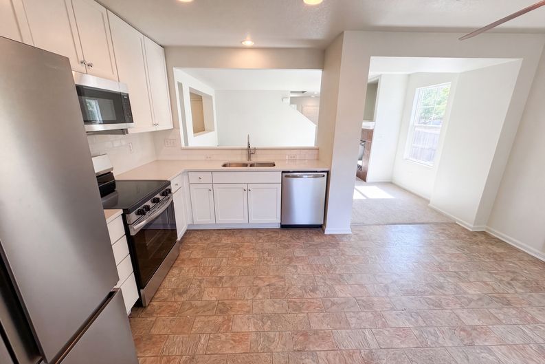 Photo 12 of 34 of 886 Sagebrush Dr, Brighton, CO