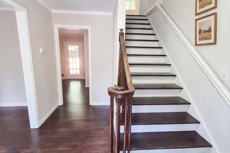 Photo 9 of 21 of 2201 Brookfield Cir, Lawrenceville, GA