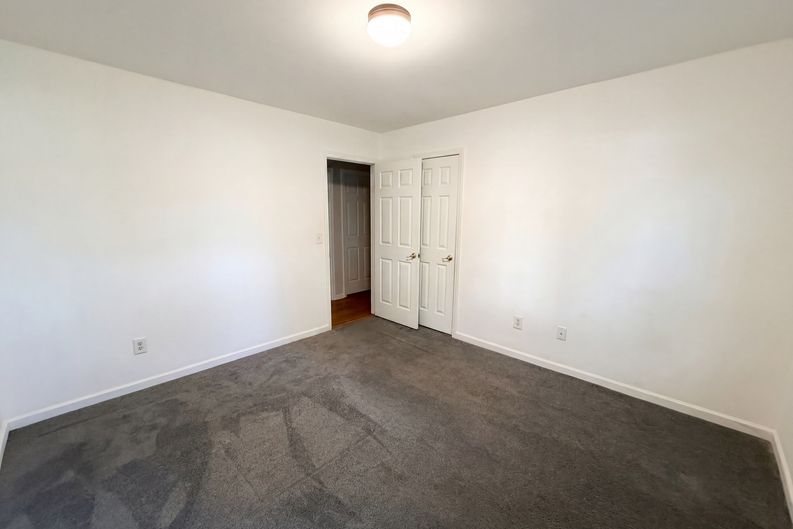 Photo 19 of 27 of 8692 Hickory Creek Ct, North Charleston, SC