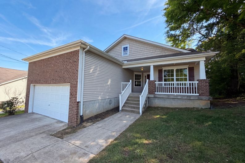 Photo 14 of 16 of 504 Welshcrest Ct, Antioch, TN