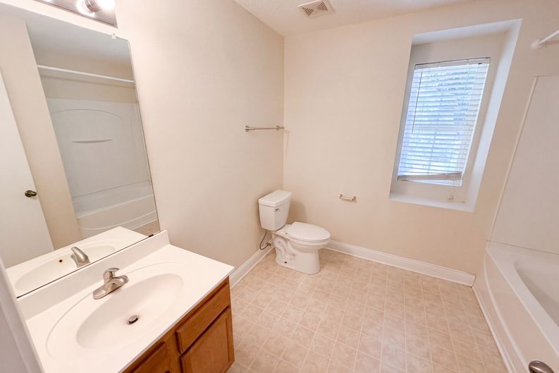 Photo 19 of 25 of 14021 Pinyon Pine Ln, Charlotte, NC
