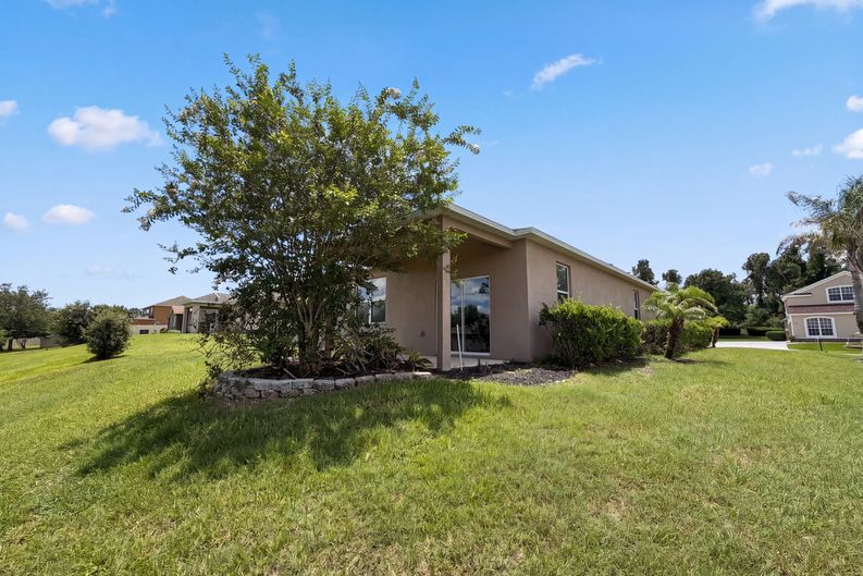 Photo 21 of 27 of 5605 Windsong Oak Dr, Leesburg, FL