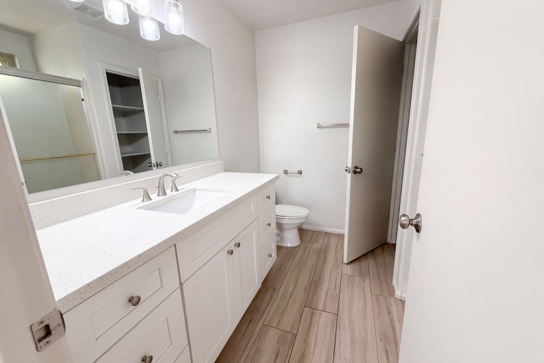 Photo 8 of 19 of 12609 W Pasadena Ave, Litchfield Park, AZ