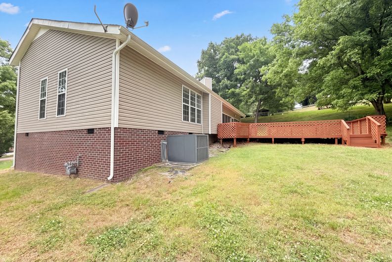 Photo 17 of 22 of 2011 Wild Cherry Dr, Lewisburg, TN