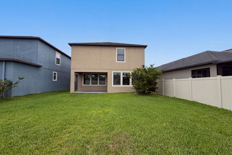 Photo 5 of 36 of 9709 Ivory Dr, Sun City Center, FL