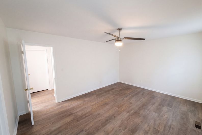 Photo 16 of 27 of 2024 Montreat Pkwy, Vestavia Hills, AL