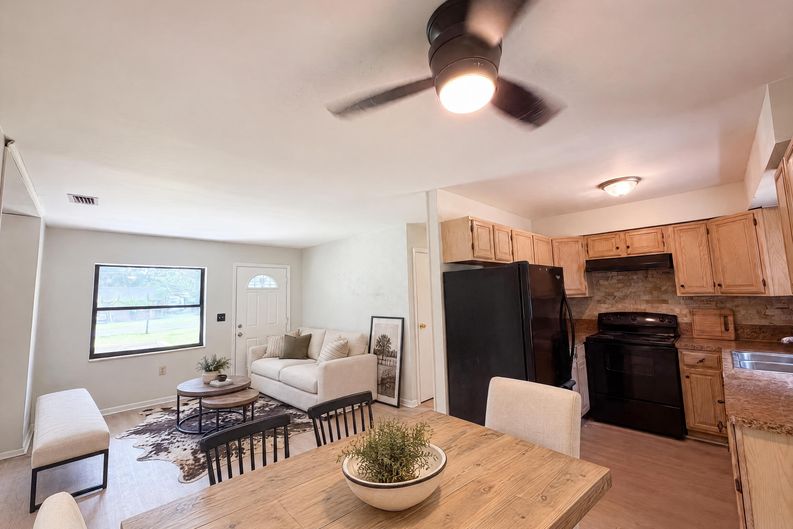 Photo 11 of 22 of 2630 SE 8th Ave, Ocala, FL