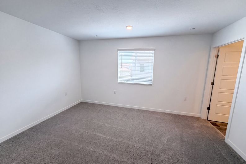 Photo 4 of 17 of 4496 Bellaire Ave, Clovis, CA