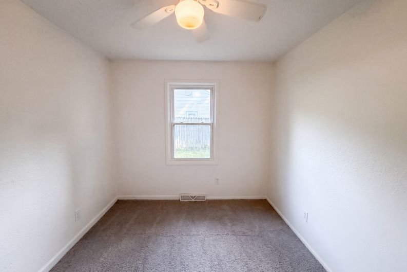 Photo 14 of 22 of 11121 Herrick Ave, Kansas City, MO