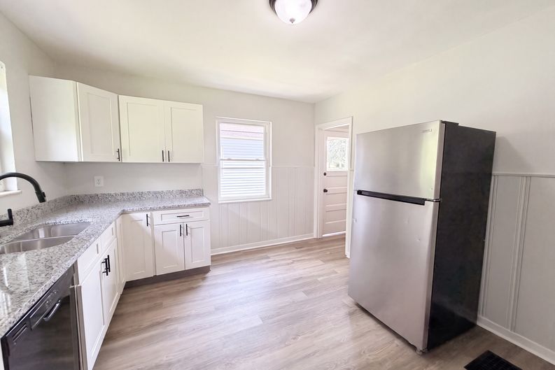 Photo 9 of 24 of 6418 Savannah Ave, Cincinnati, OH