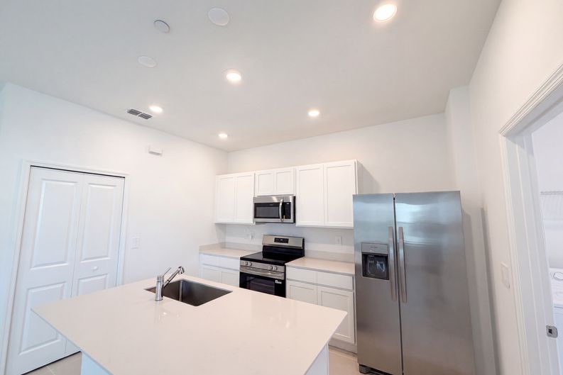 Photo 9 of 27 of 2224 Red Sun St, Apopka, FL
