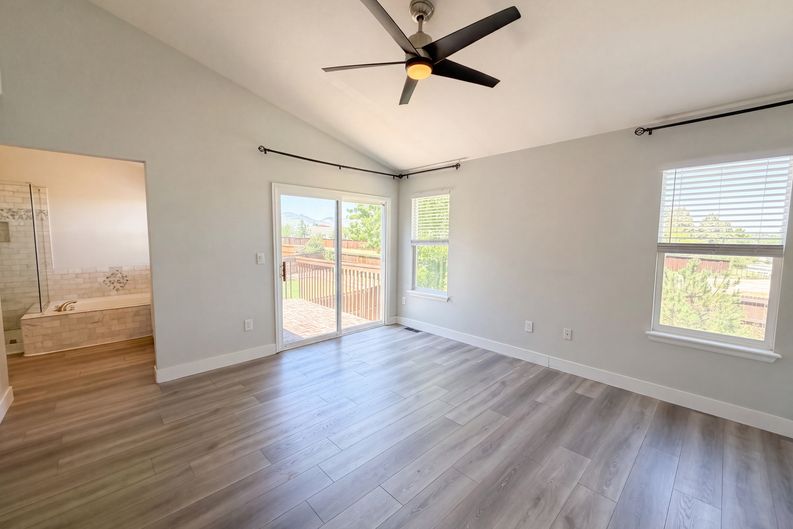 Photo 4 of 23 of 9379 W Ute Dr, Littleton, CO