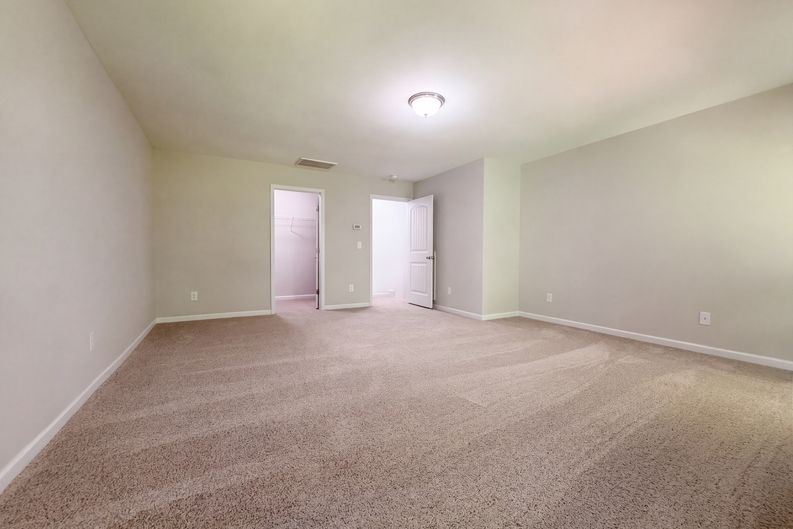 Photo 19 of 28 of 6621 Blalock Forest Dr, Willow Spring, NC