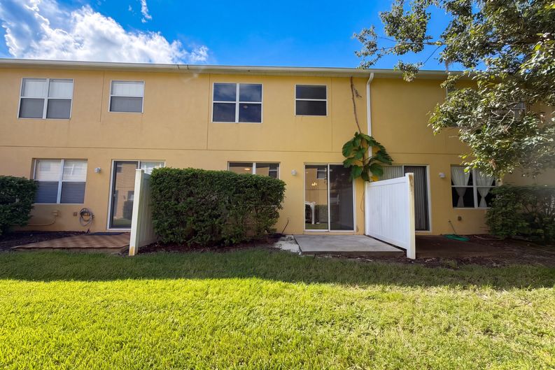 Photo 30 of 32 of 348 Golden Dewdrop Way, Oviedo, FL