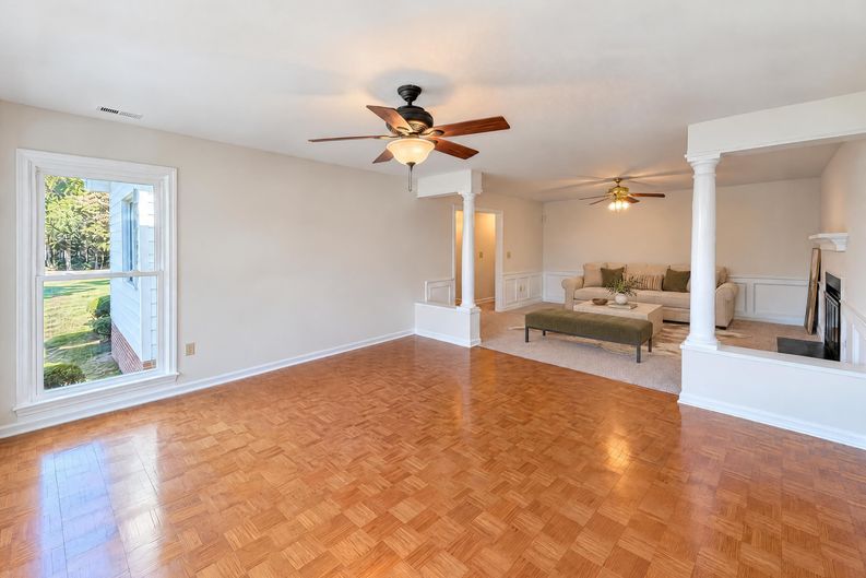 Photo 8 of 23 of 5244 Dayan Dr, Charlotte, NC