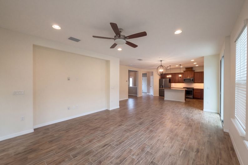 Photo 3 of 25 of 394 Alcove Dr, Groveland, FL