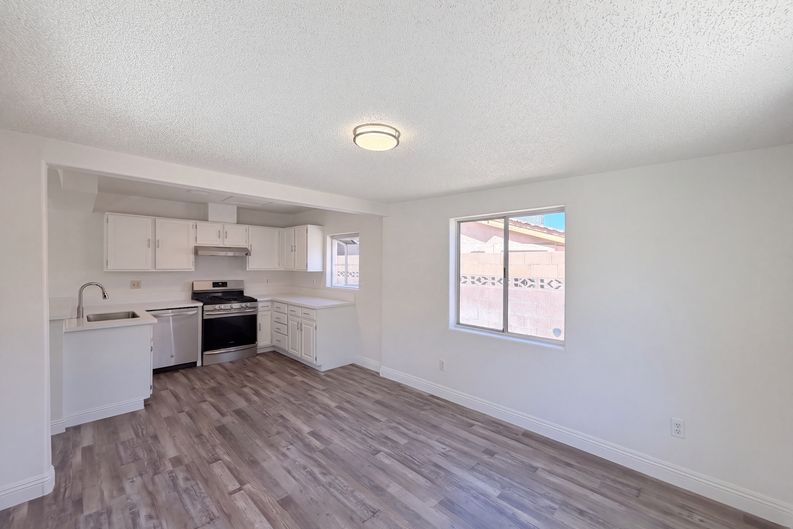 Photo 14 of 34 of 2304 Sabroso St, Las Vegas, NV
