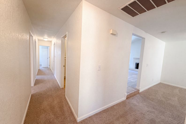 Photo 18 of 29 of 7431 Garden Gate Dr, Citrus Heights, CA