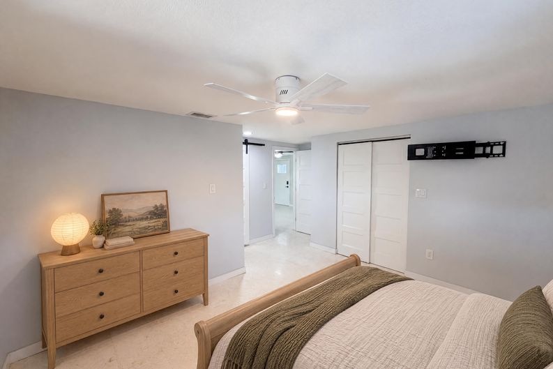 Photo 7 of 30 of 13638 Evelane Dr, Hudson, FL